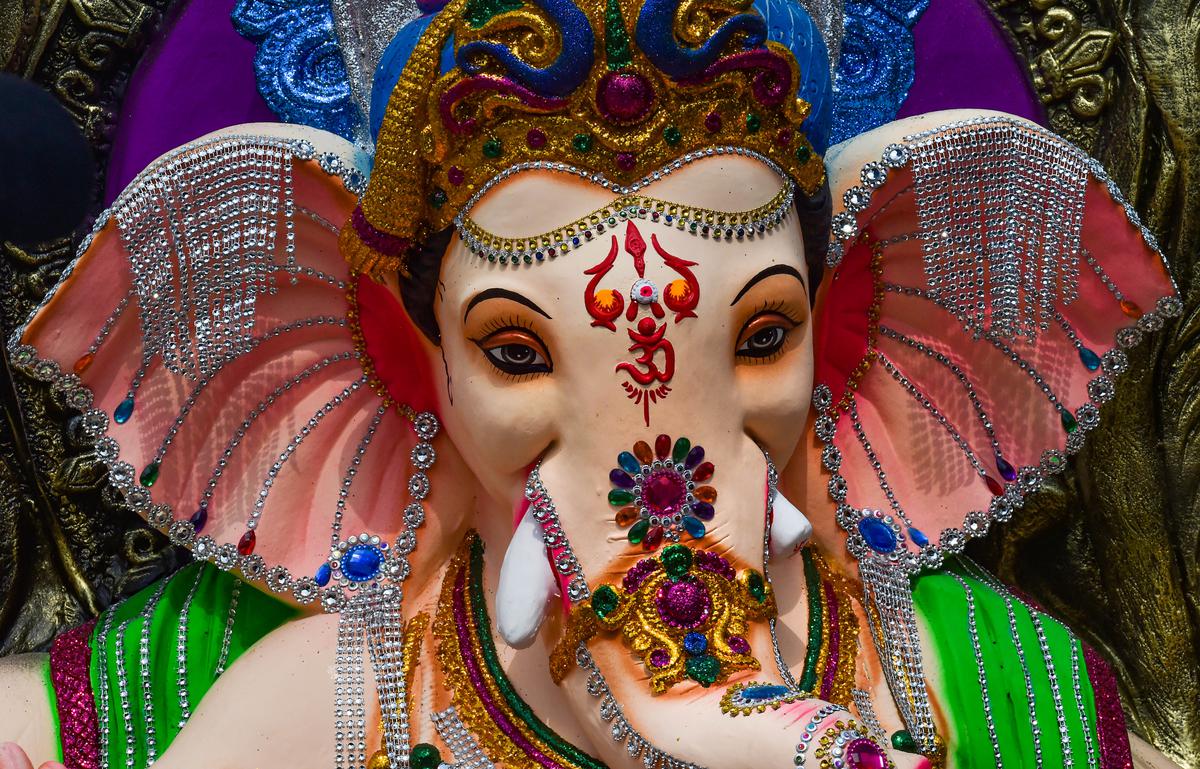 https://salarnews.in/public/uploads/images/newsimages/maannewsimage21082024_223150_for Ganesha Chaturthi.jpg